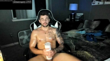 Theufcfan_8181  01-11-2021 video spray milk